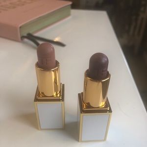 Tom Ford dark mauve/maroon lipstick